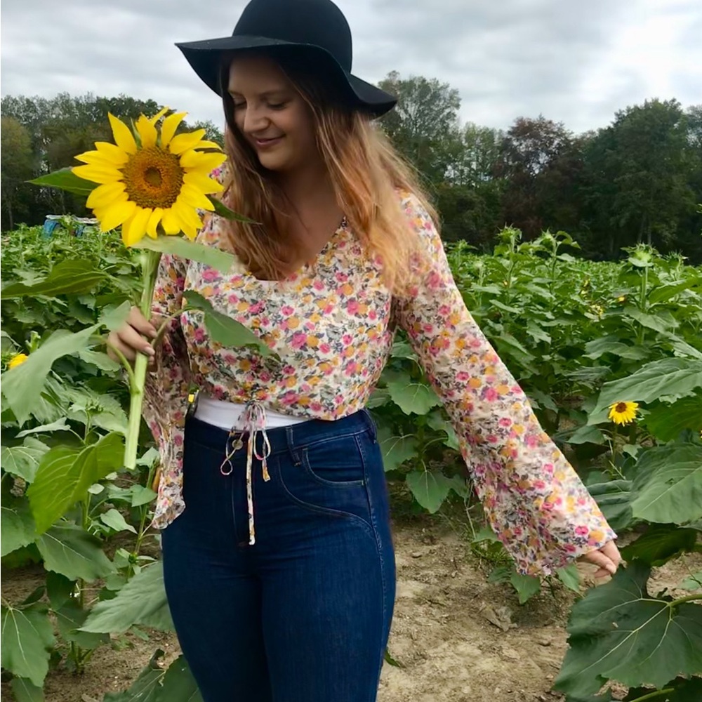 Kittenish Floral V-Neck Bell Sleeve Crop Top